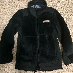 Black vineyard vines fleece jacket